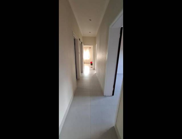 3 BEDROOM PROPERTY TO RENT IN GOODWOOD CENTRAL